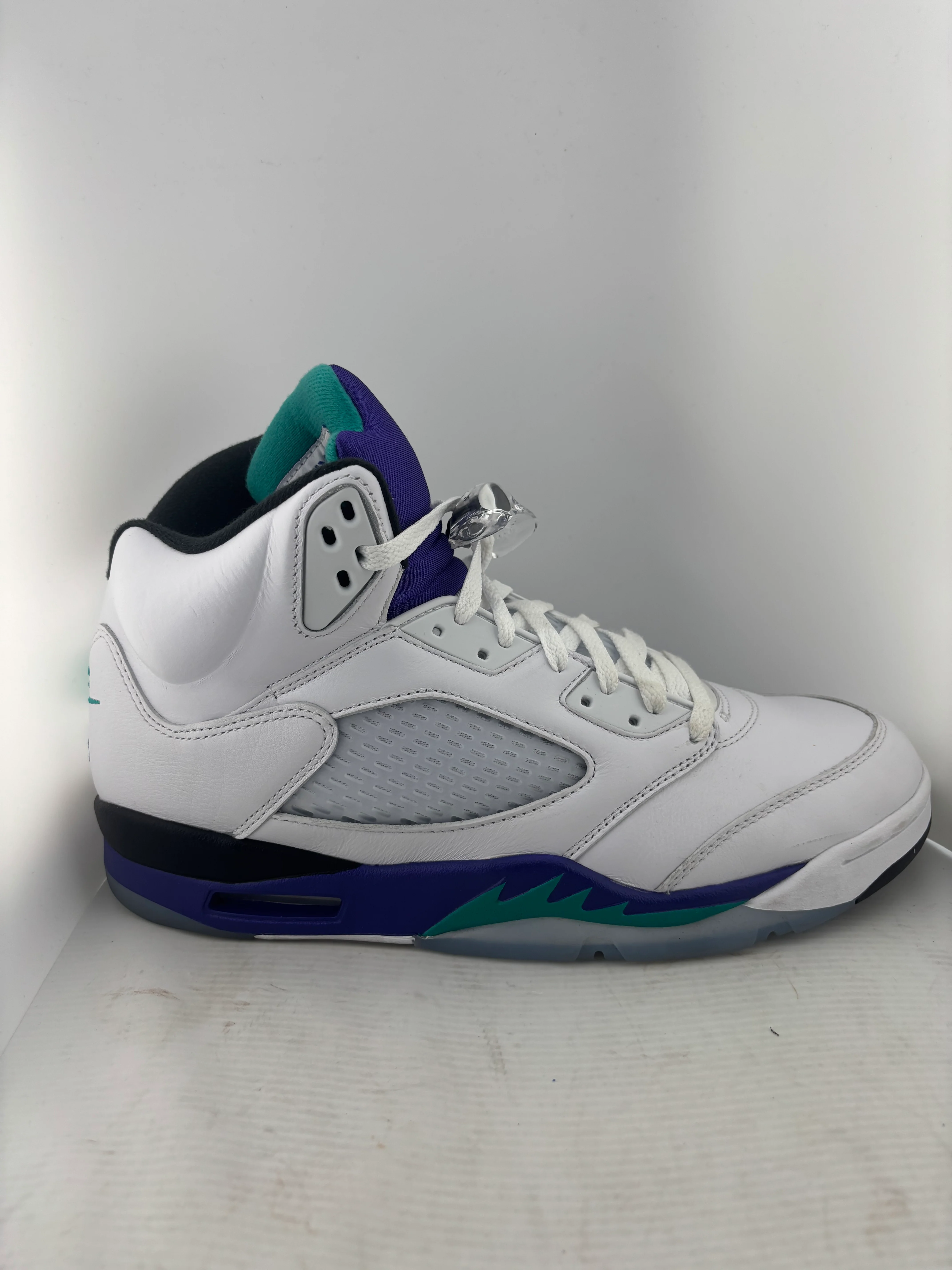 Jordan 5 Retro Grape (2025) - Joey Sneakers