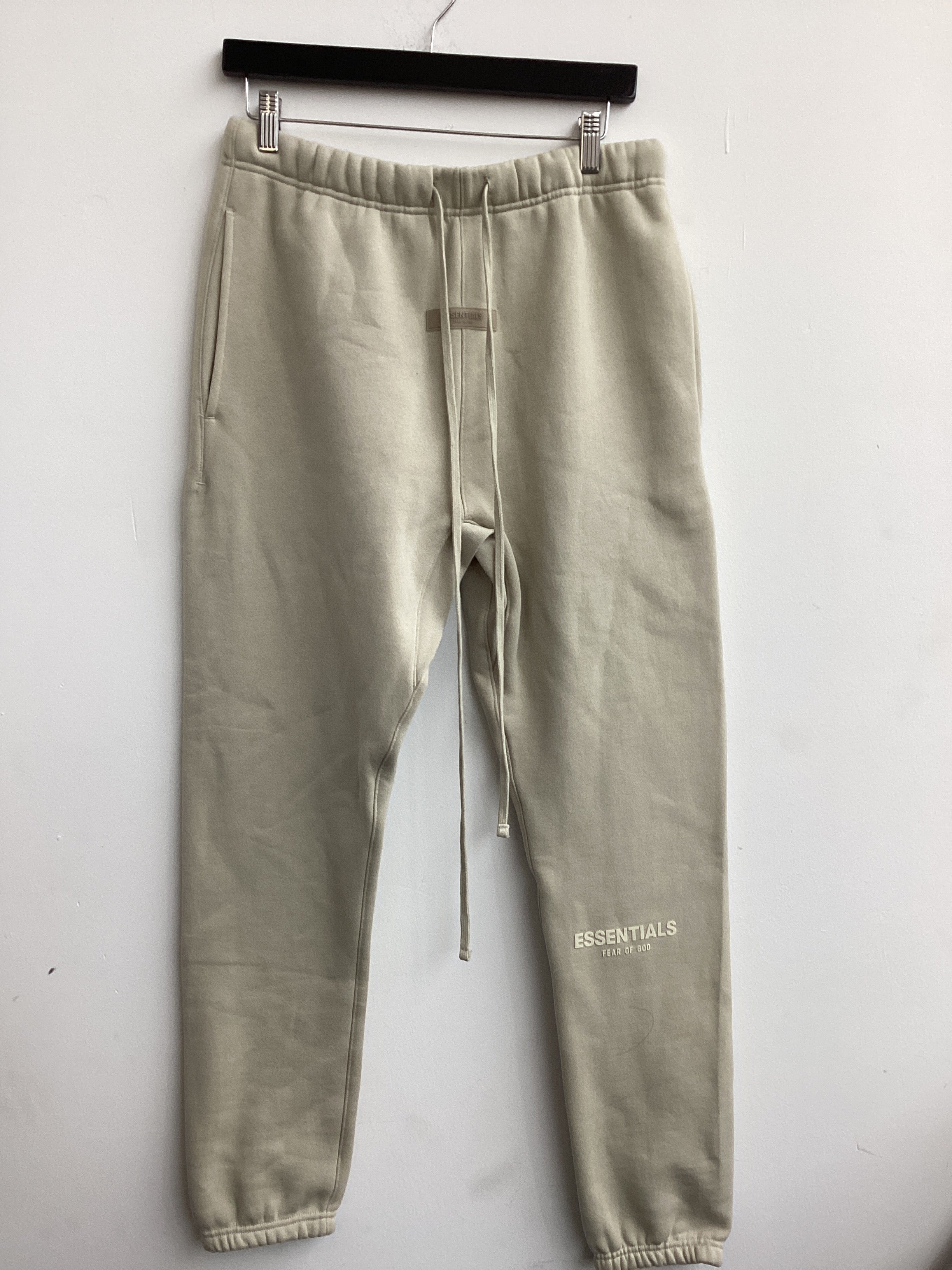 Fear of God Essentials Sweatpants Wheat - Joey Sneakers